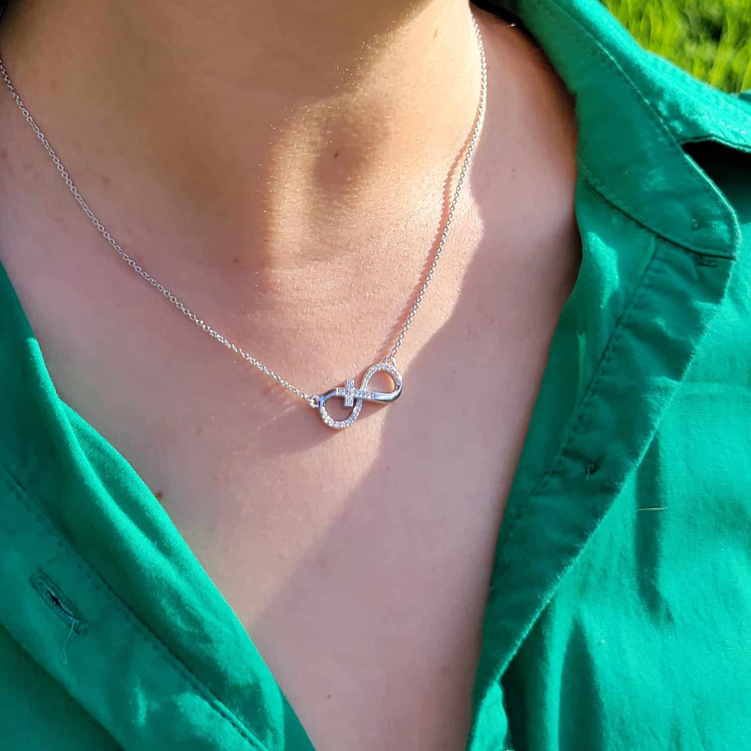 Dije Infinito con Cruz - Imagen 3