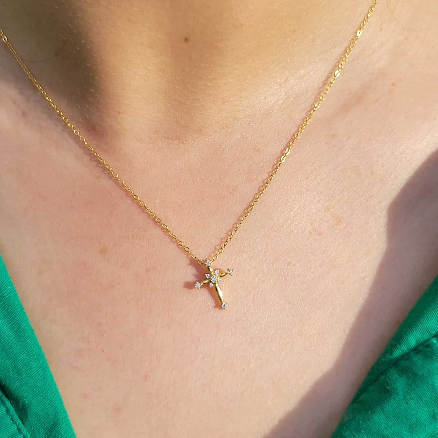 Collar Cruz en circonias - Imagen 4