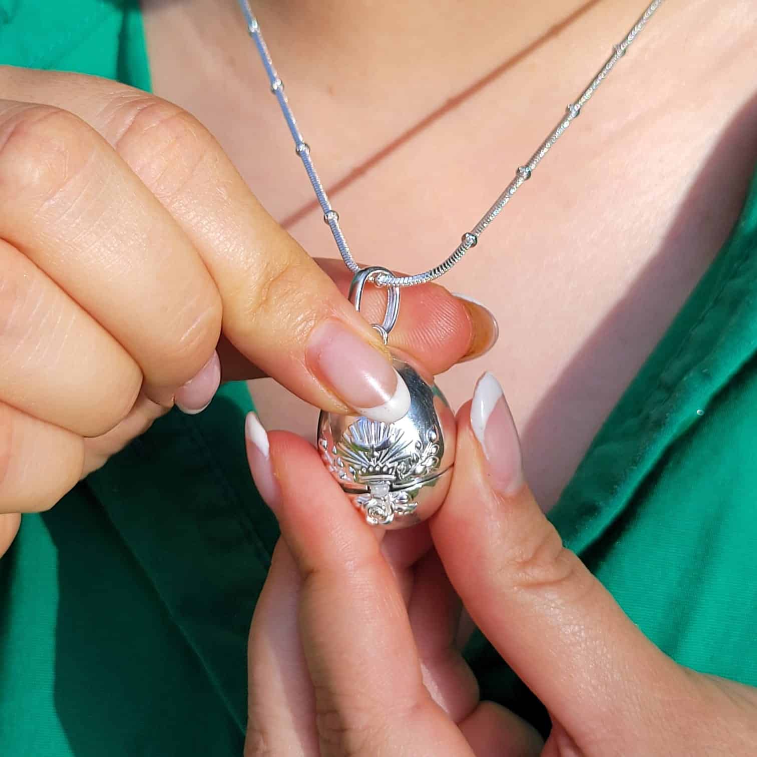 Dije Huevo de Fabergé con Virgen María - Imagen 2