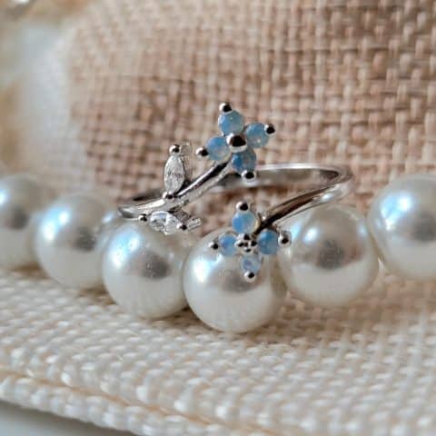 Anillo de Plata 925 con circonias en diseño de flores